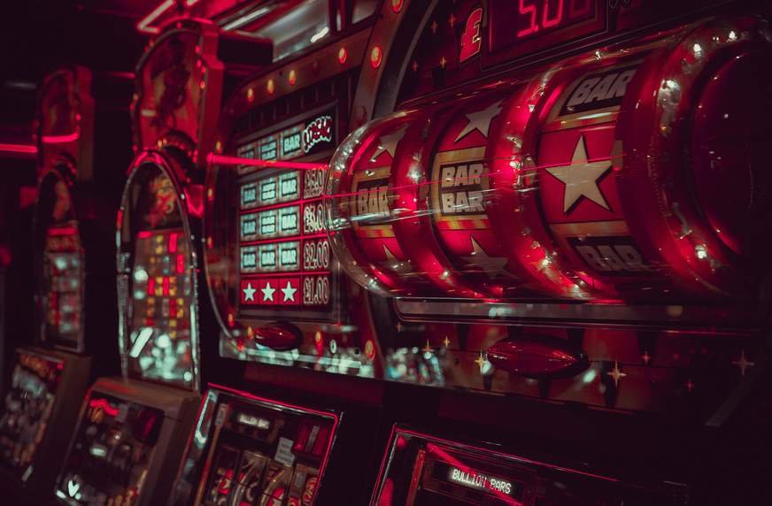 Local Casinos vs International Casino Platforms: A Comprehensive Comparison